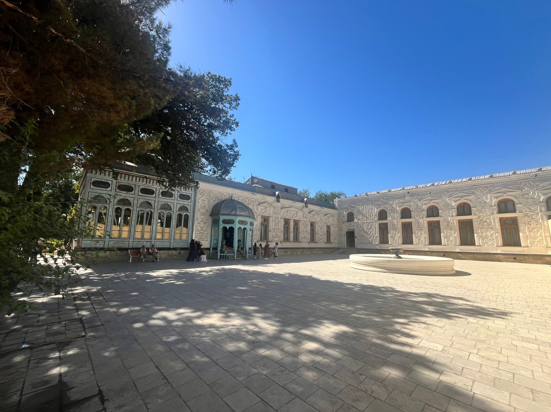 Palace of Moon-like Stars (Sitorai-Mokhi-Khosa)-布哈拉必去景点