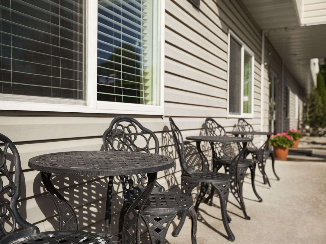 Super 8 by Wyndham Salmon主图