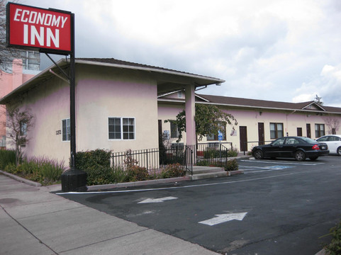 列治文酒店住宿-Economy Inn Richmond