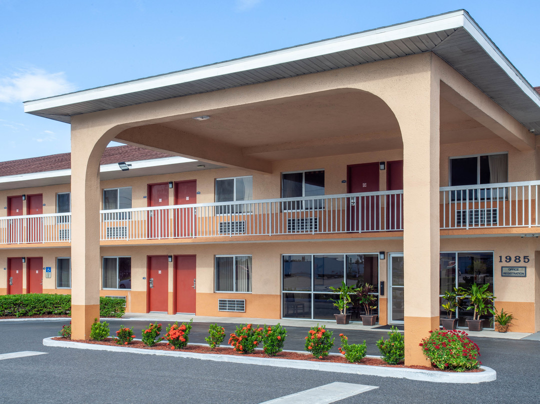 Howard Johnson by Wyndham Vero Beach/I-95