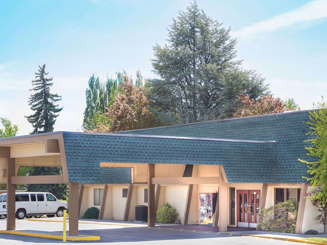 Days Inn Klamath Falls主图