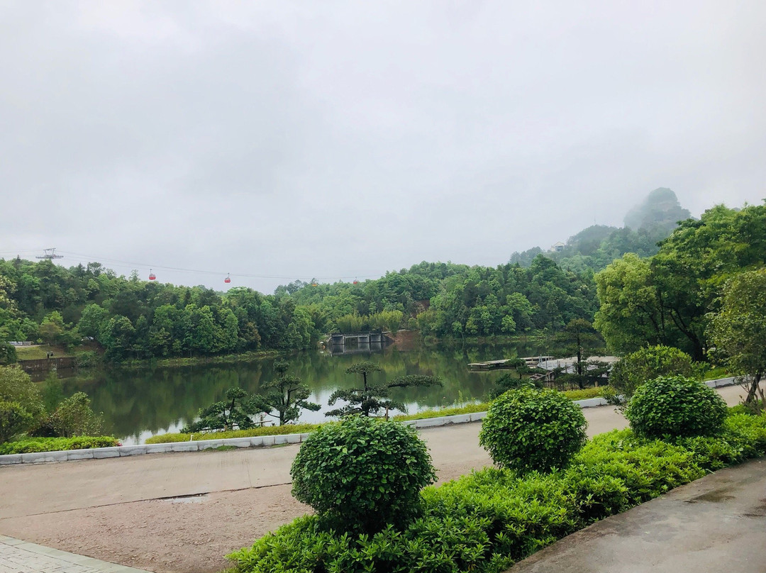 安远县旅游景点-五指石