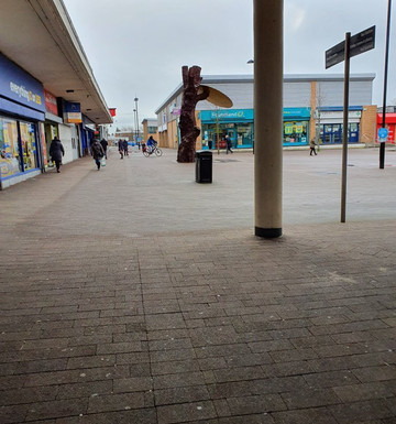 Dead Tree Sculpture-Kirkby必去景点