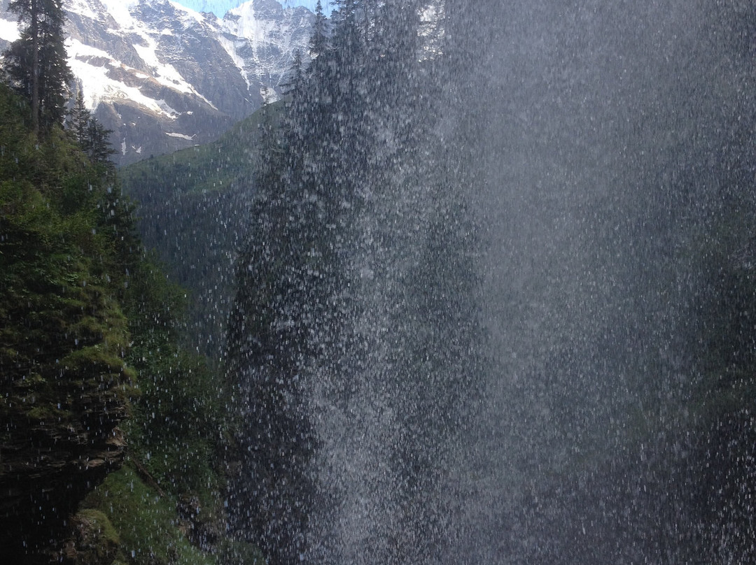 Sprutz Waterfall景点图片