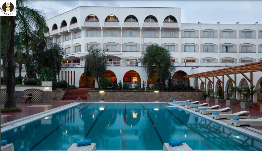 Sirikwa Hotel-泳池