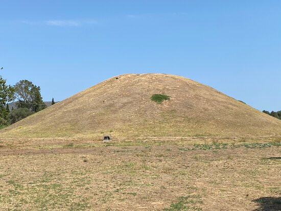 Marathon Tomb-Marathon必去景点