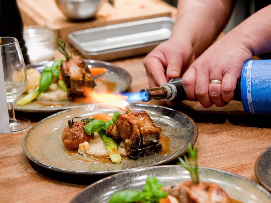 Cook'n With Class烹饪课-巴黎必去景点