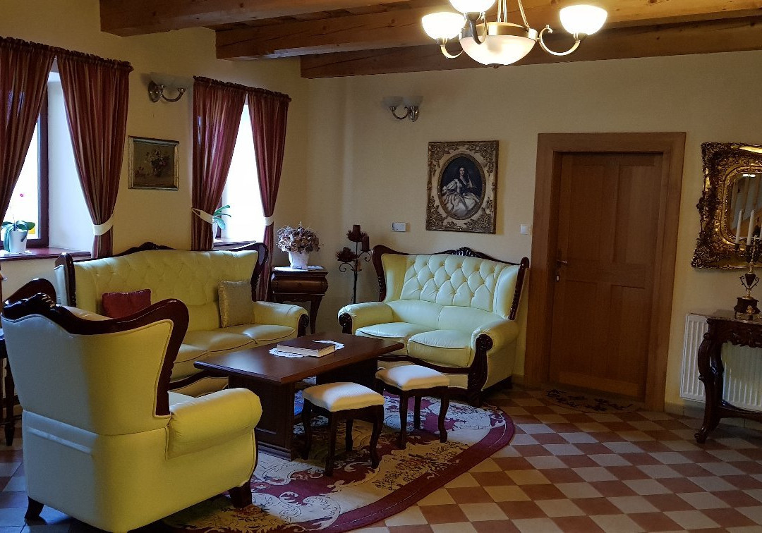 瑞斯拉普利卡罗派克膳食旅馆主图