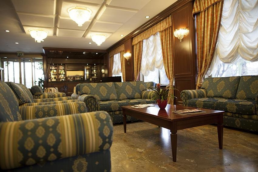 卡塞塔城市酒店主图