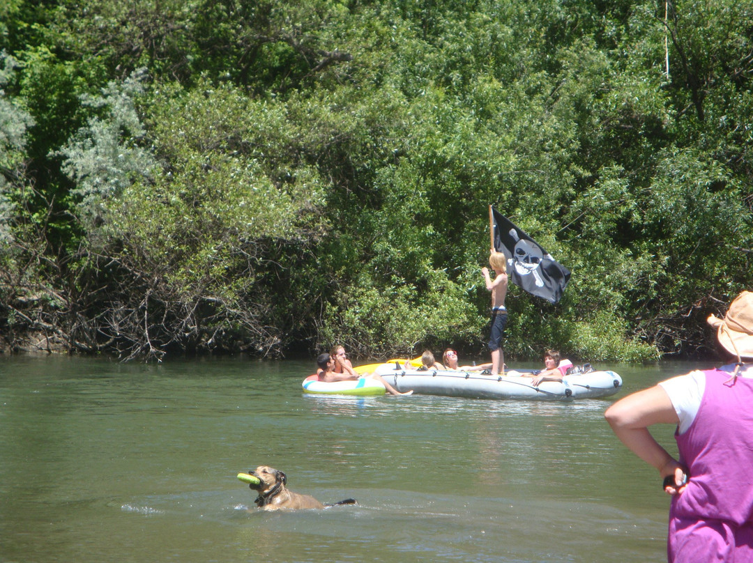 Forestville River Access: Mom's Beach景点图片