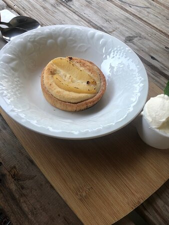 The National Park Hotel主图