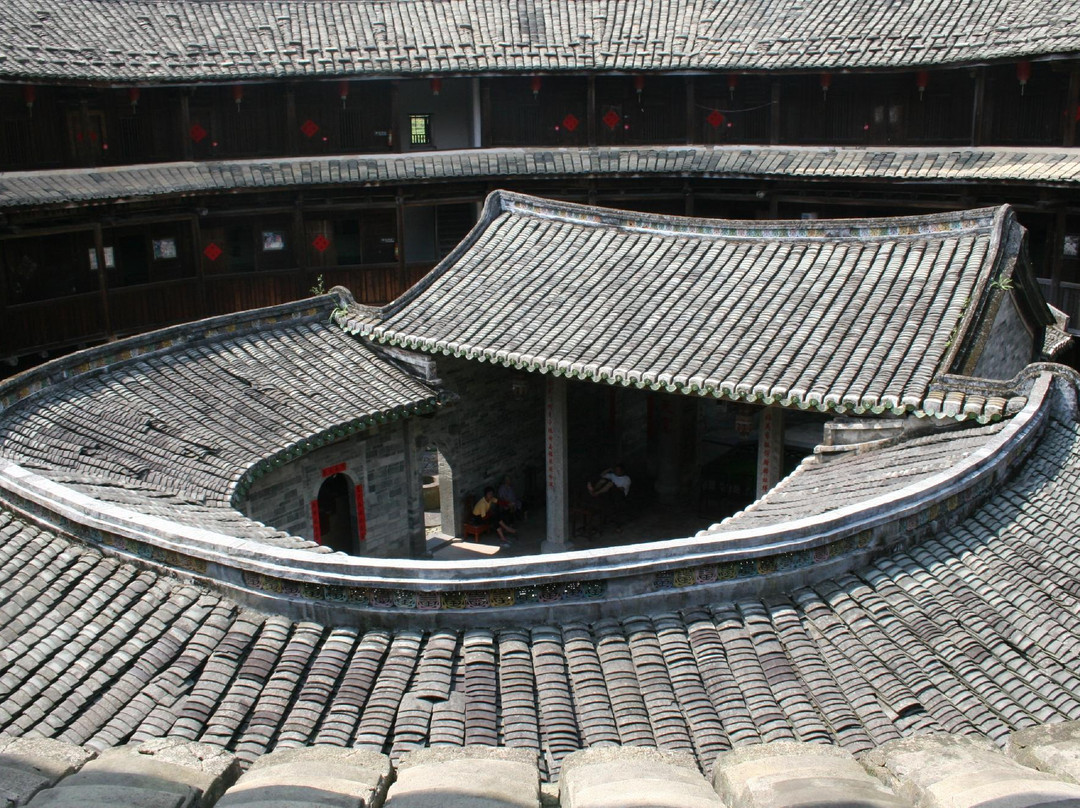 永定县旅游景点-南溪土楼群
