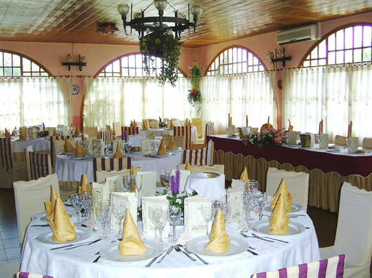 Sant Llorenc d'Hortons餐馆和美食-Restaurante Pi - Gros