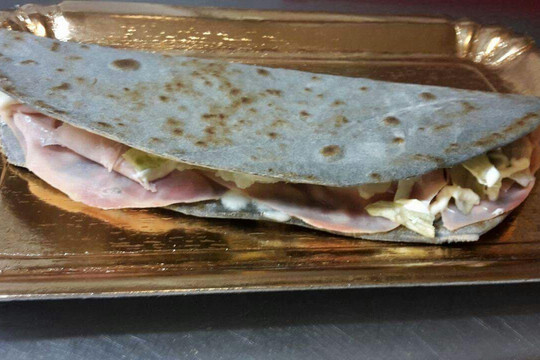Lumezzane餐馆和美食-Granpiada Piadineria