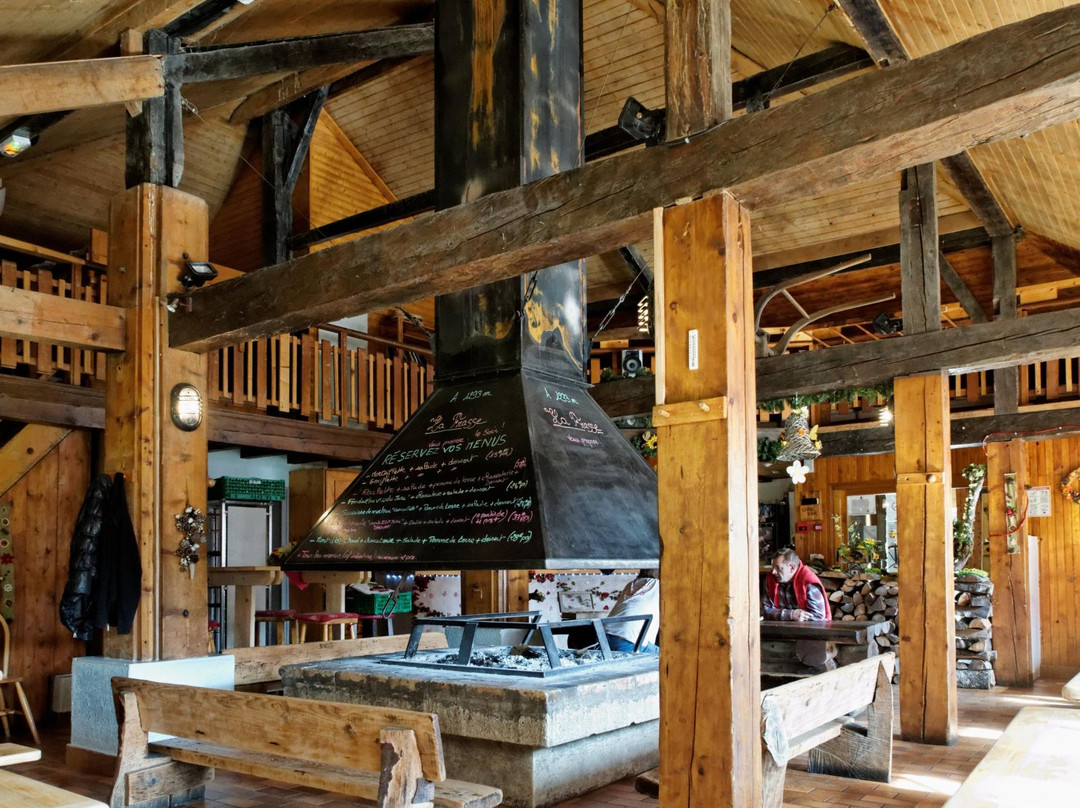 Le Chalet De La Frasse