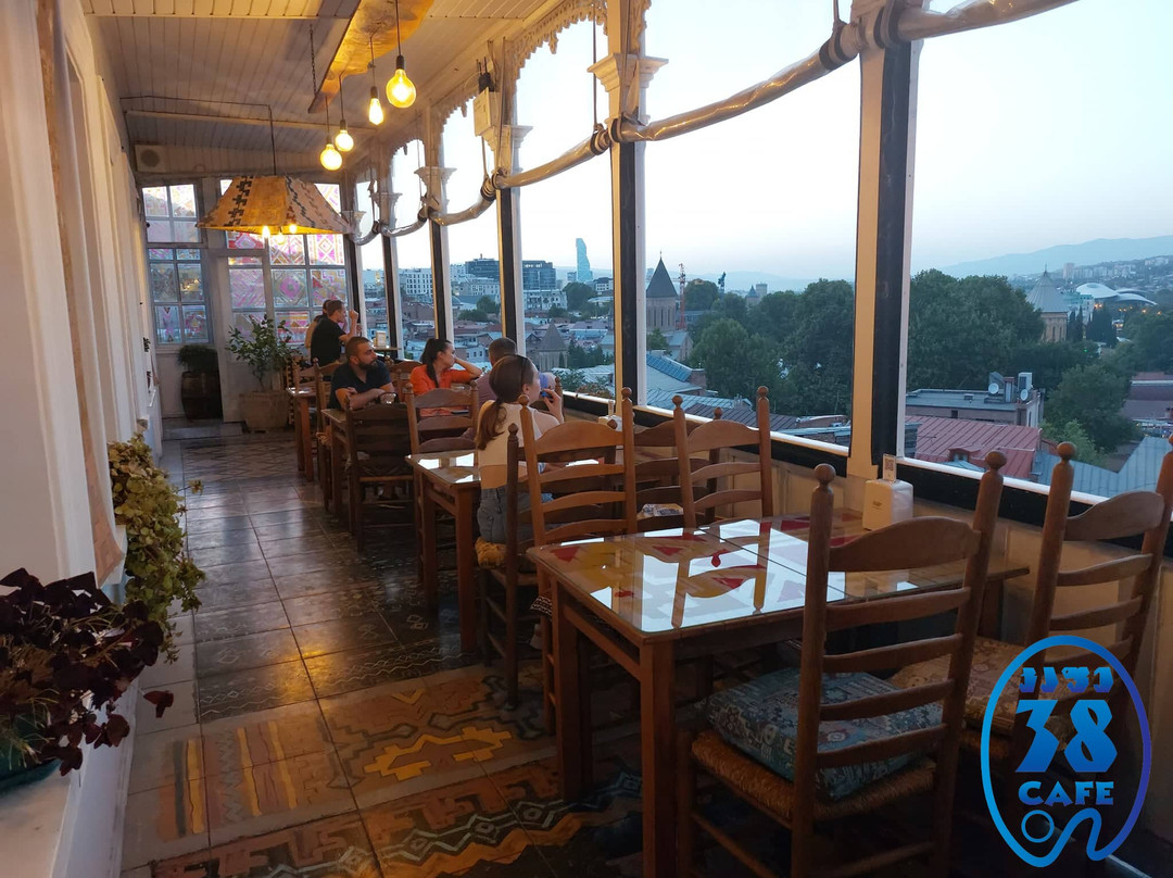 Cafe 38