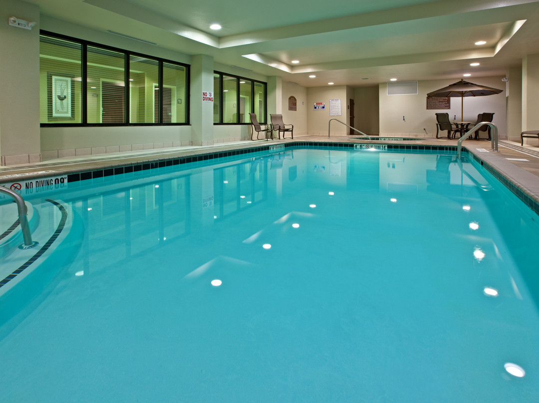 Holiday Inn Express & Suites Seymour By IHG主图