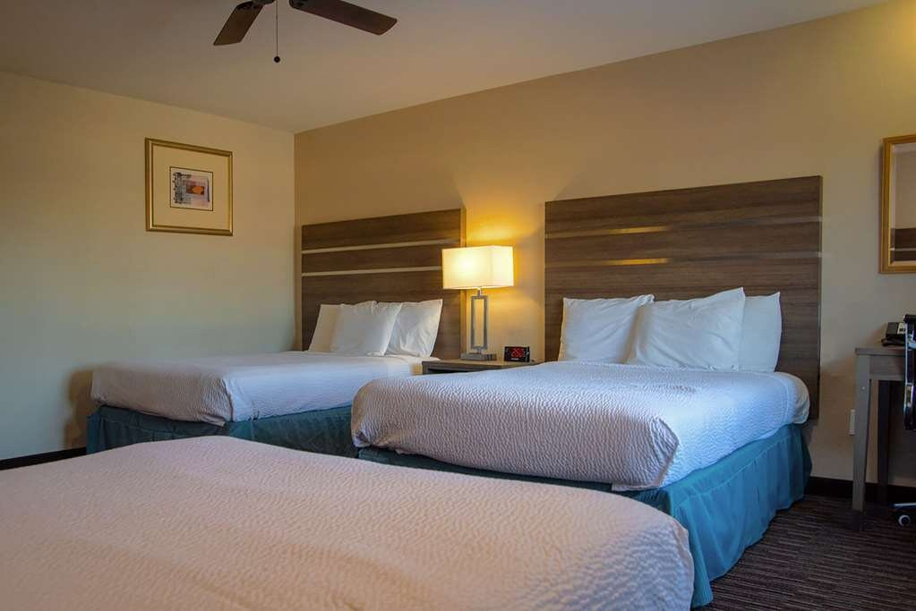 Rodeway Inn near University - Gateway to Yosemite主图