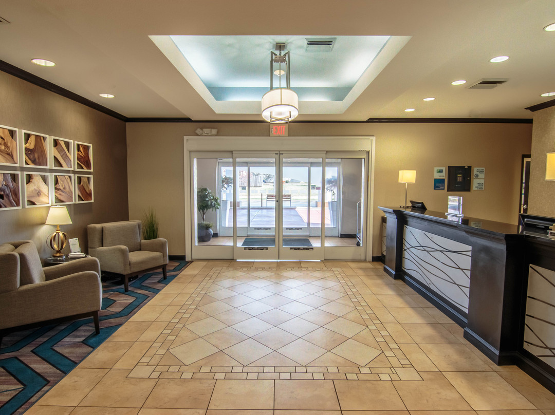 Holiday Inn Express & Suites Farmington By IHG主图