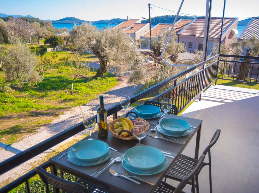 Kostas Studios主图