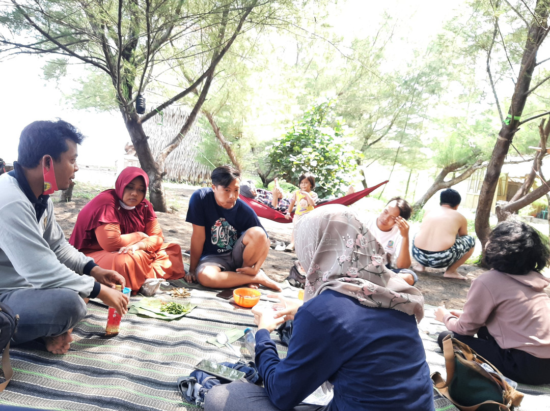 Pantai Kedung Derus-Krajan必去景点