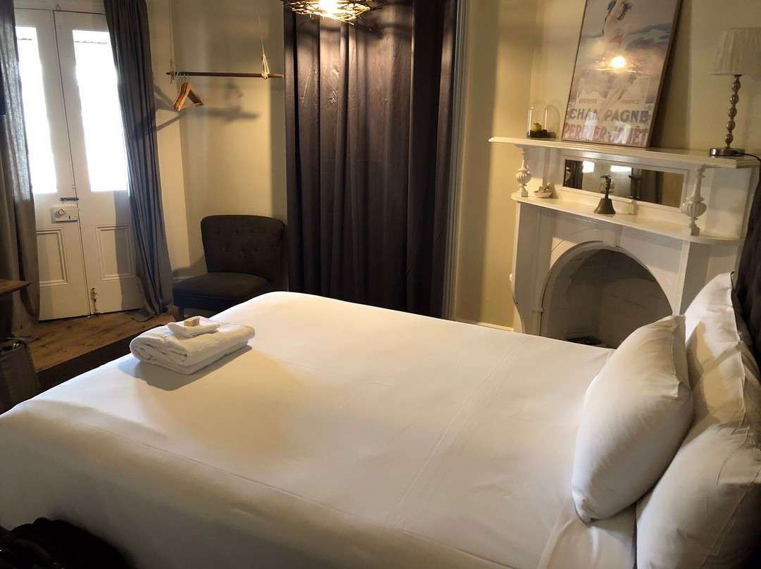 The Alexandra Hotel主图