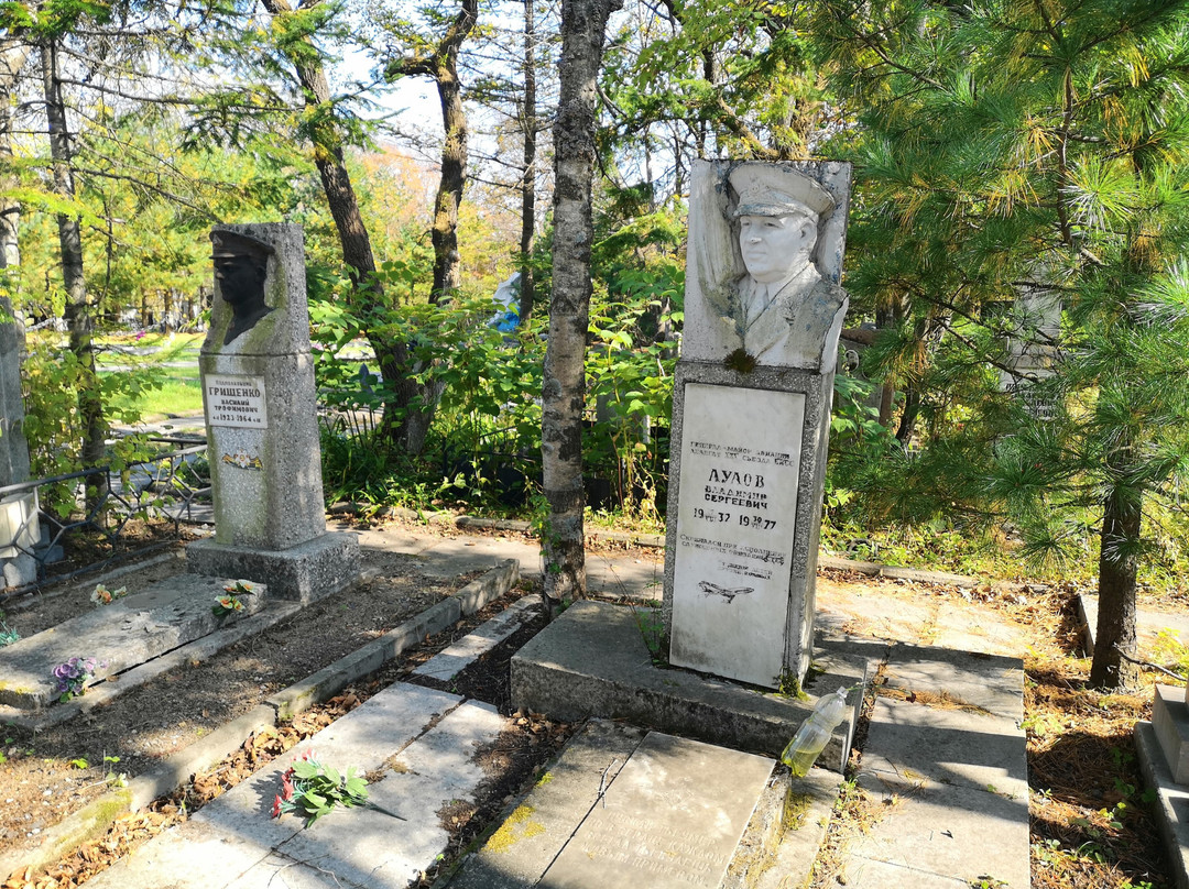 Morskoye Cemetery景点图片