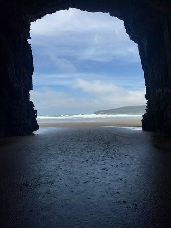 Cathedral Caves Walk景点图片