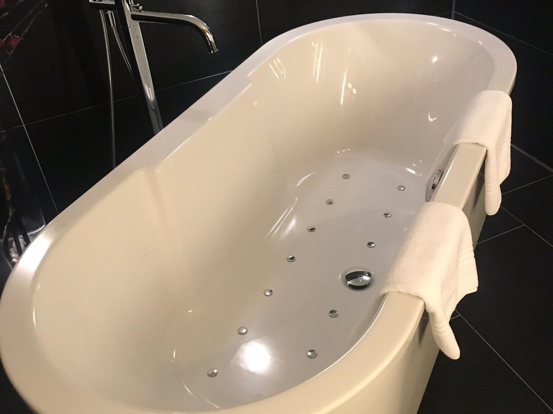 诺伊尔酒店主图