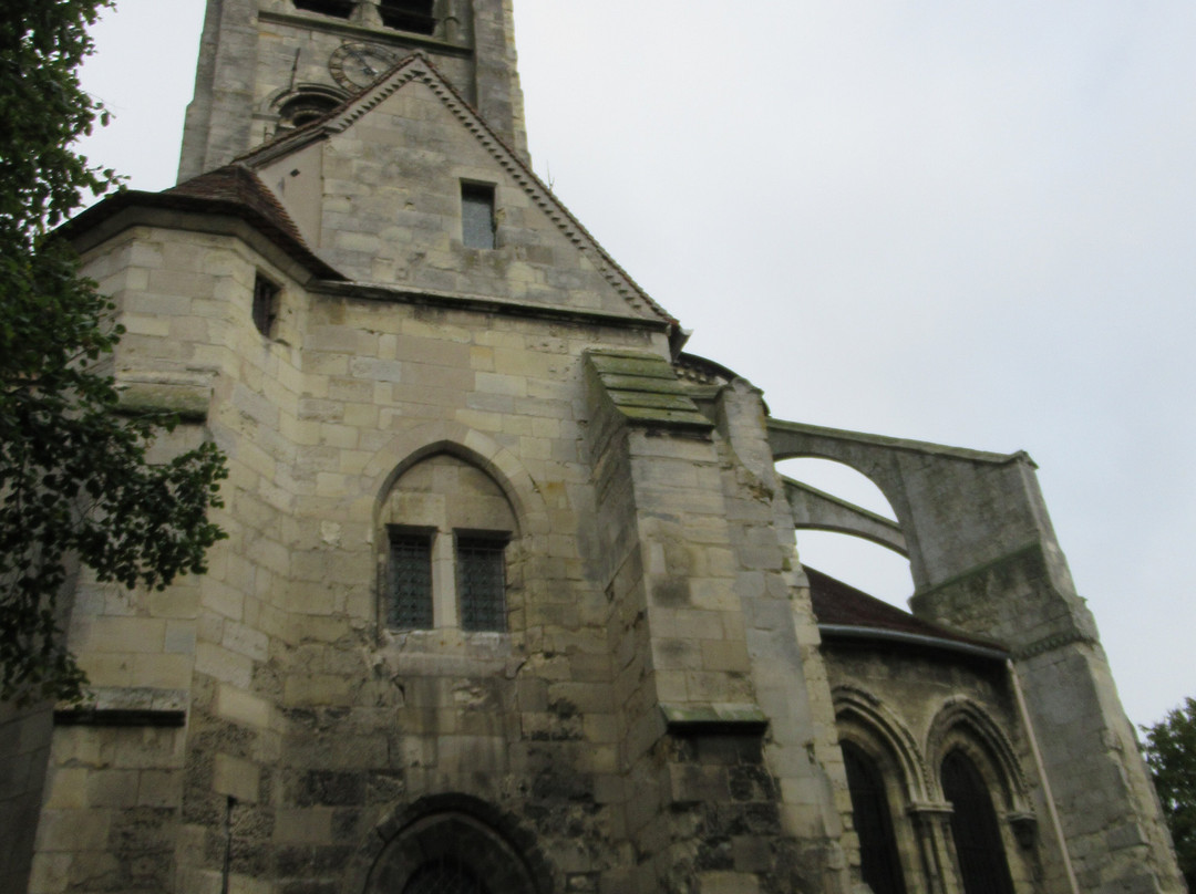 Eglise Saint Pierre Saint Paul-戈内斯必去景点