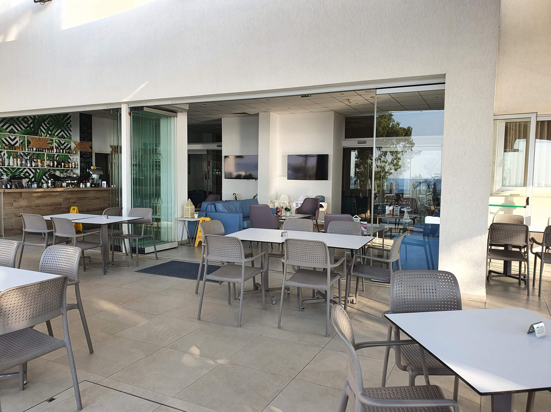 Harmony Bay Hotel主图