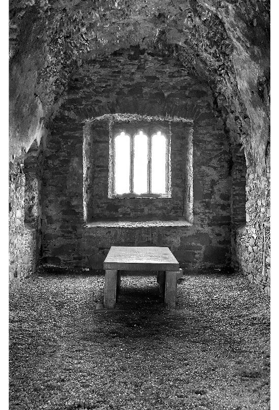 Oughterard Church and Round Tower-Straffan必去景点