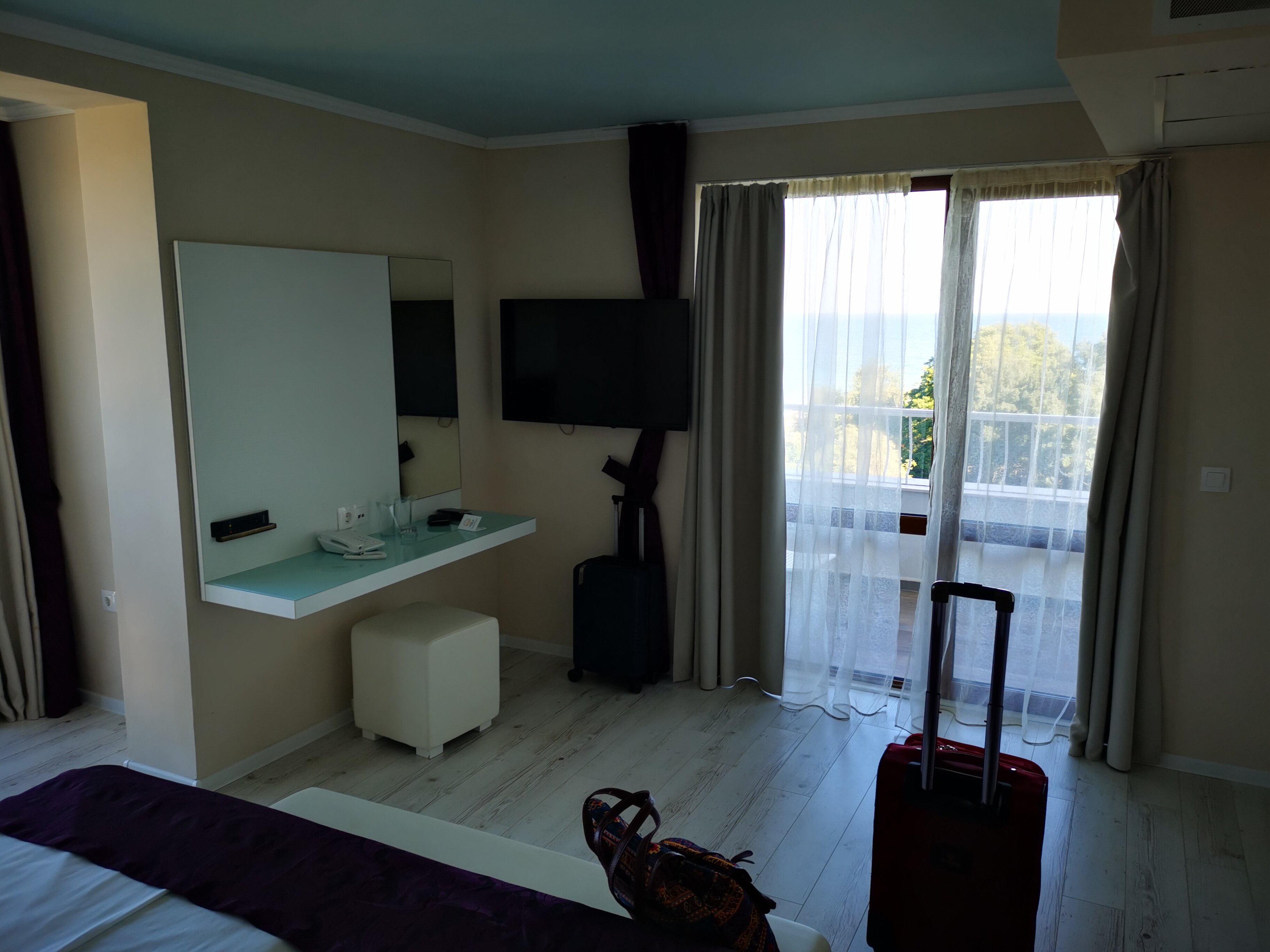 Perla Royal Hotel-官方