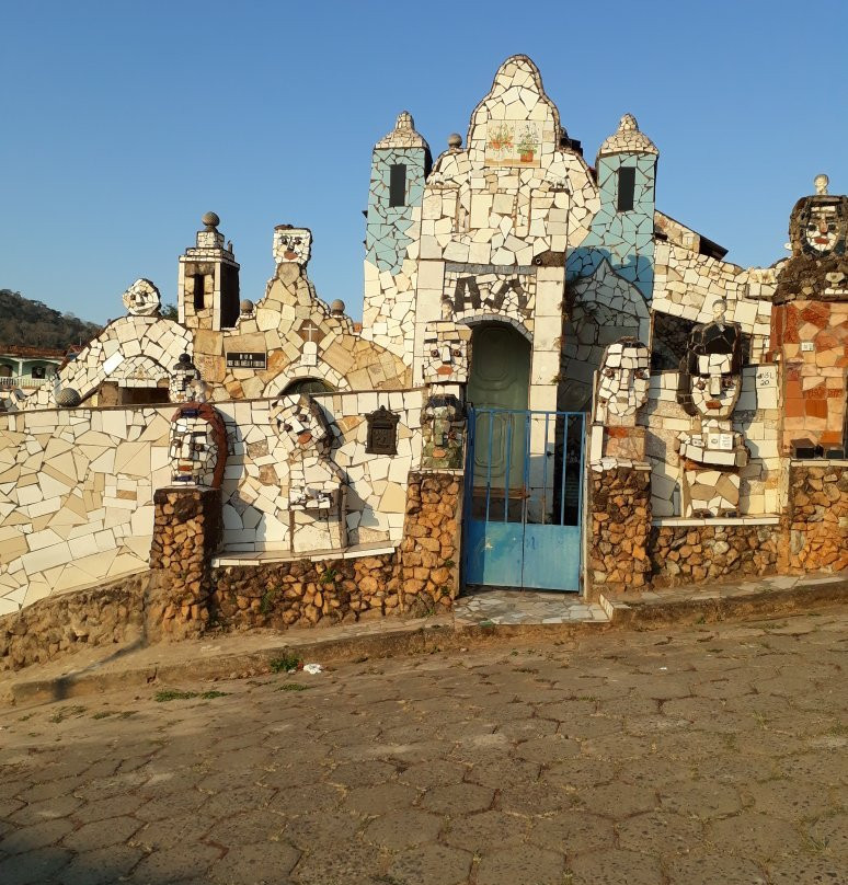 Capela Nhá Chica-Sao Lourenco必去景点