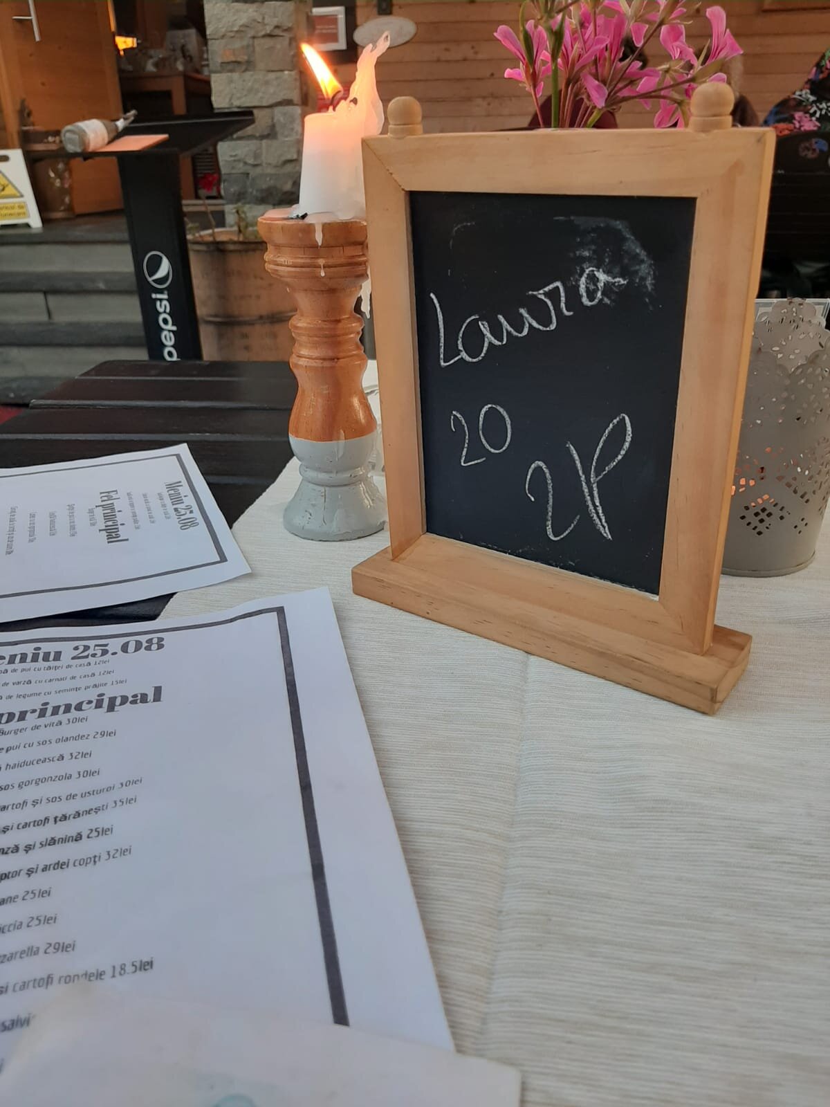 Pensiune Restaurant La Cassa-餐饮