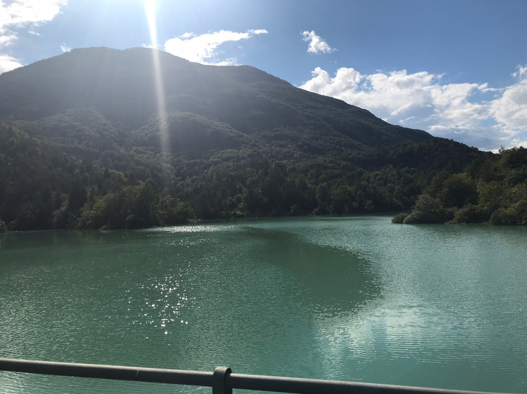Lago di Verzegnis景点图片
