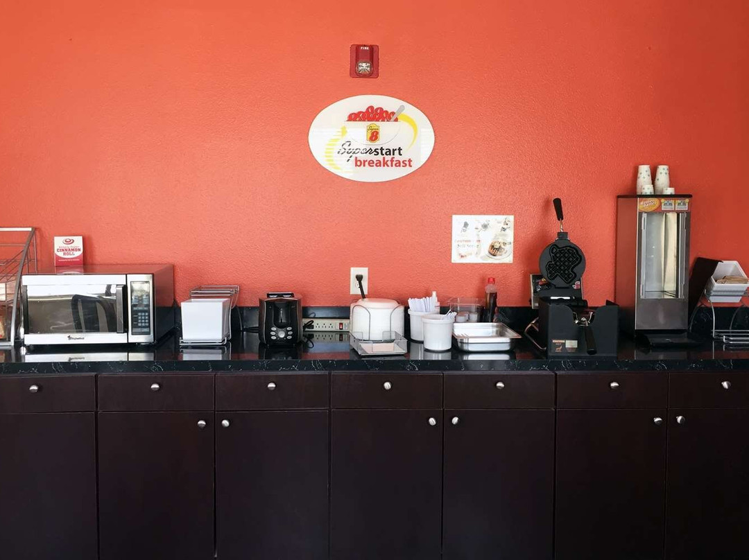 Super 8 by Wyndham Forney/East Dallas主图