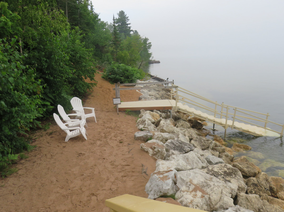 Paradise Lakefront Lodge主图