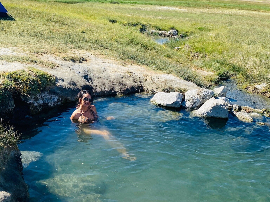 Wild Willy's Hot Springs-马姆莫斯湖必去景点