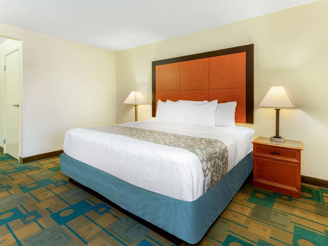 La Quinta Inn by Wyndham Chicago Willowbrook主图