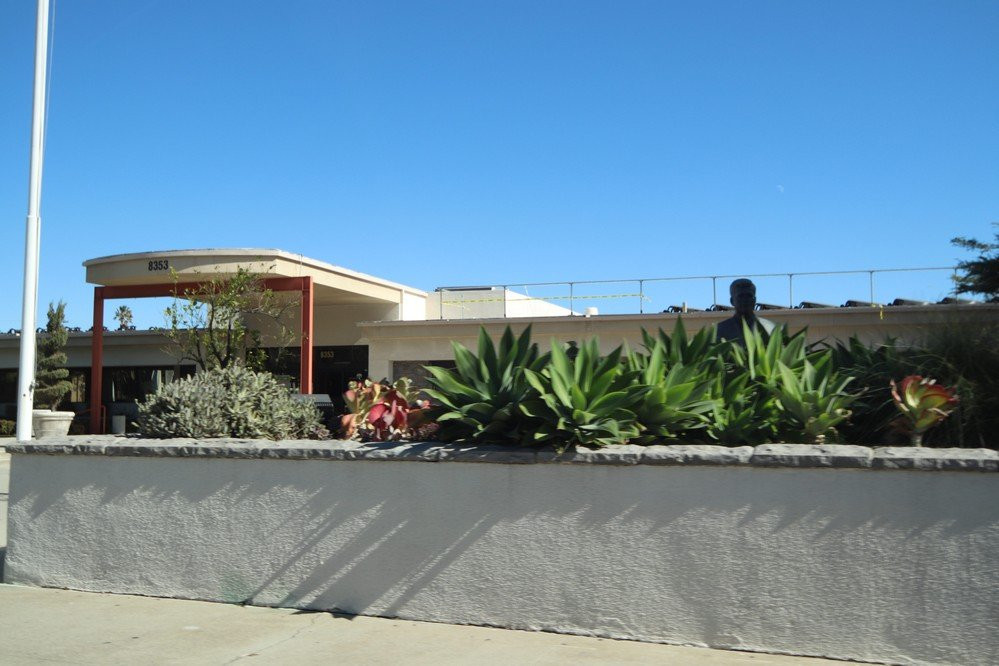 Fontana Lewis Library & Technology