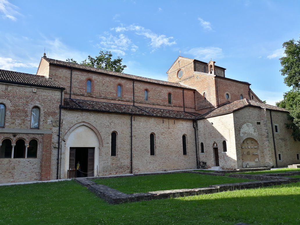 Abbazia Benedettina Santa Maria in Silvis景点图片