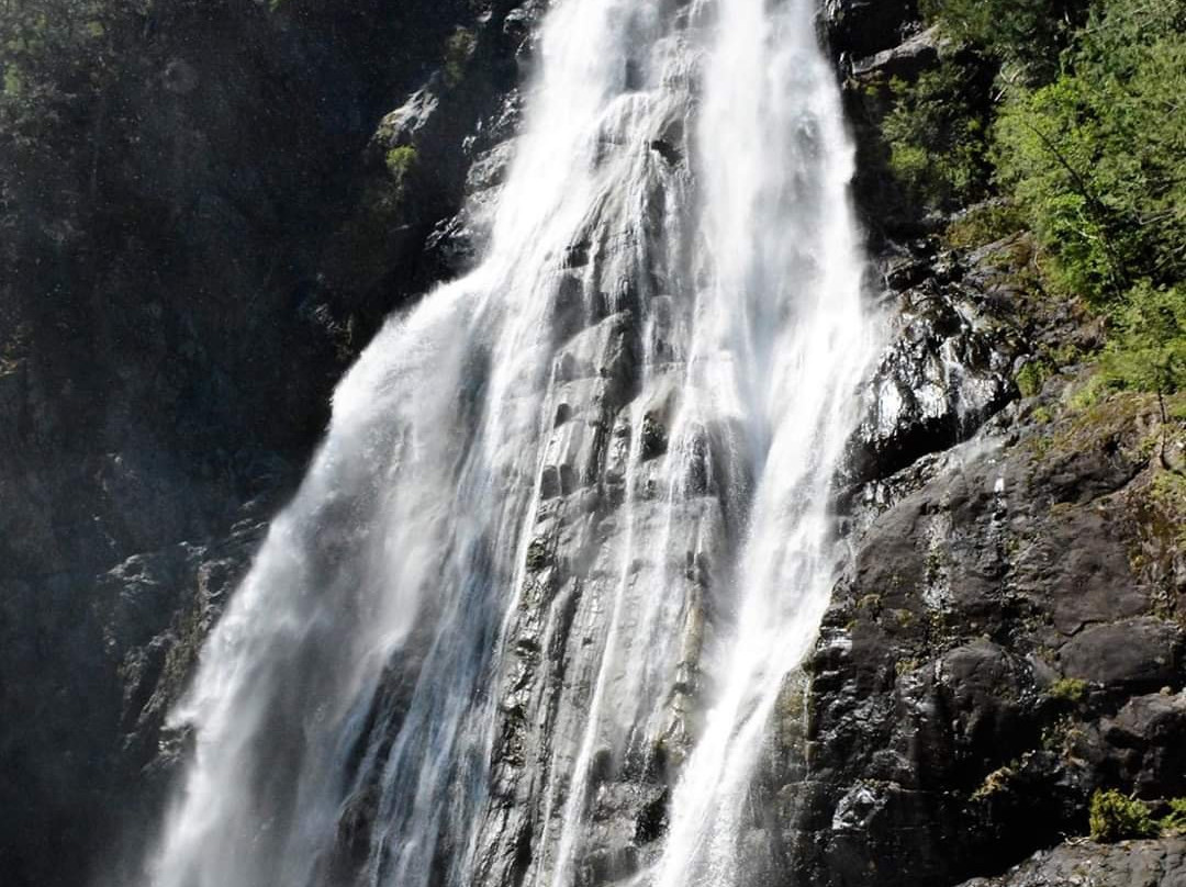 Virgin Falls景点图片