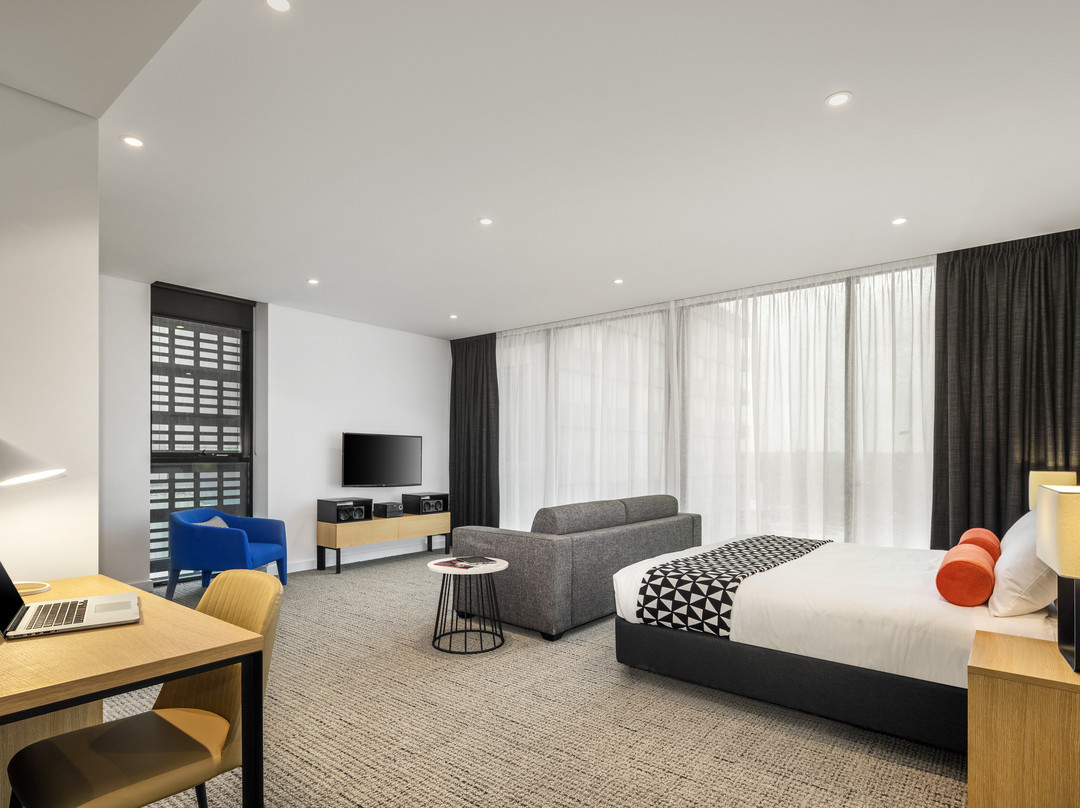 圣李奥纳探索酒店主图