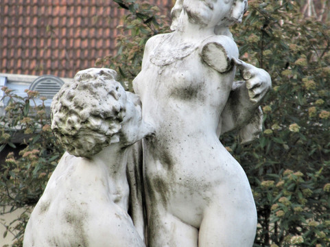 Salammbo et Matho-圣莫代福塞必去景点