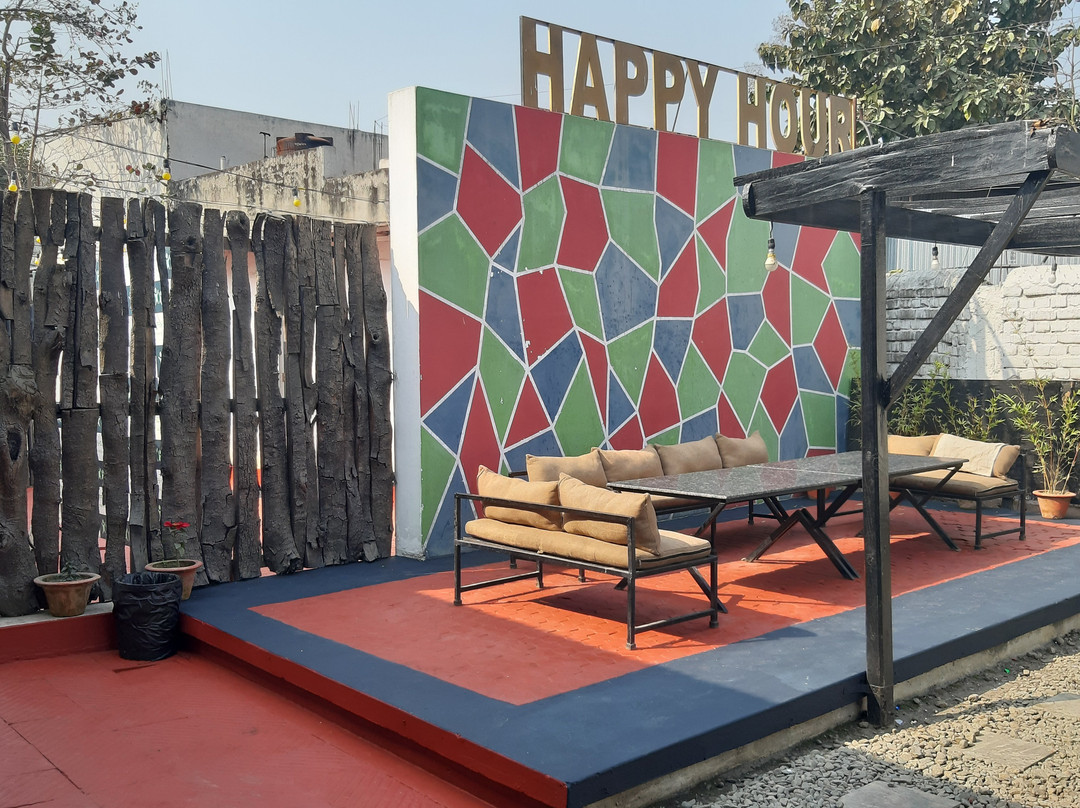 Happy Hour Restaurant Bar & Lounge