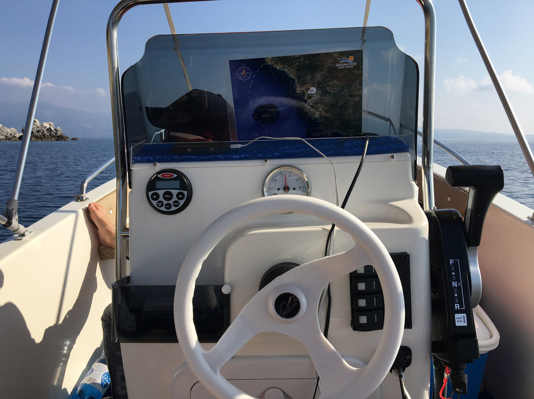 Blue Lagoon Rent a Boat-Vourvourou必去景点