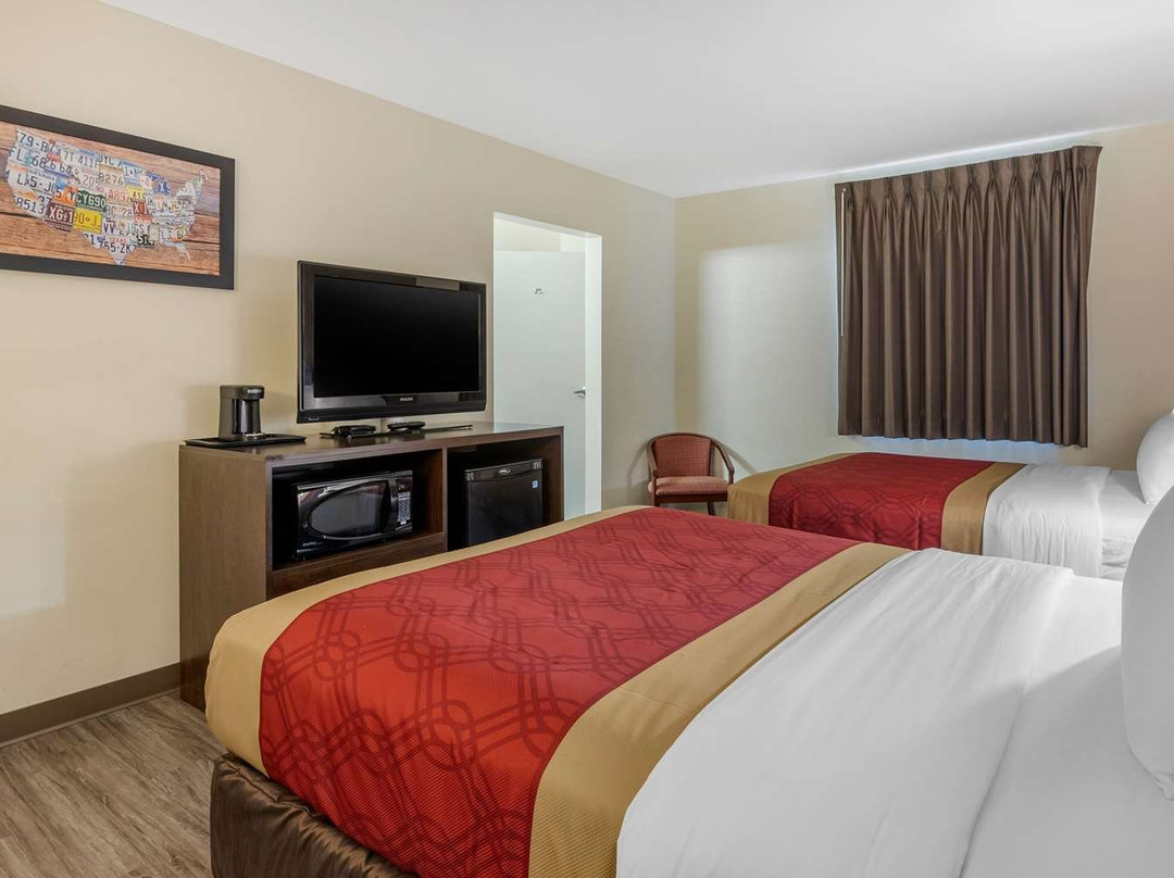 Econo Lodge Inn & Suites Fairgrounds主图