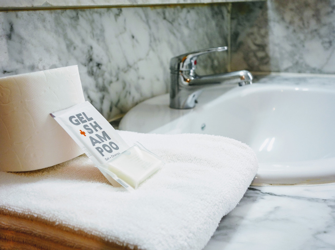 Trípolis Toledo Hostal主图