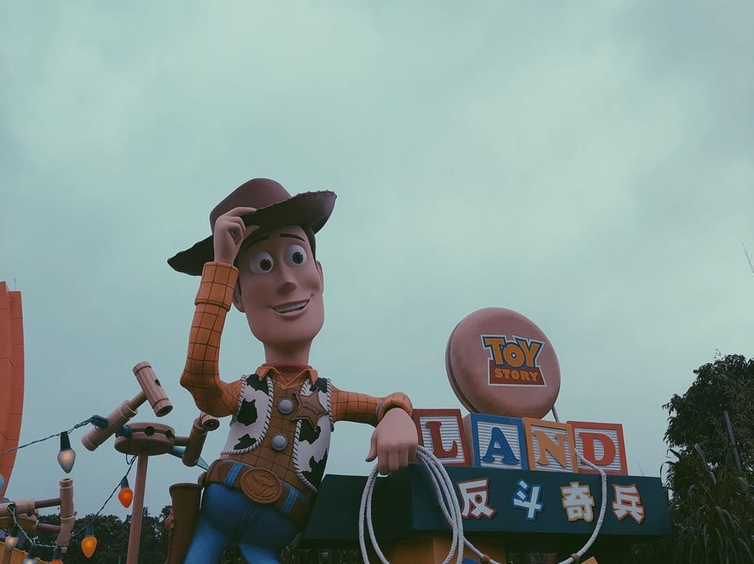 迪士尼黑色世界-香港必去景点